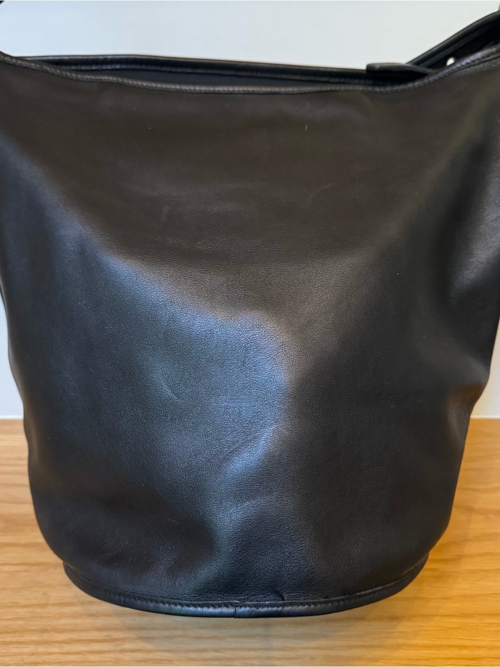 Vintage Coach Duffle Sac 9085 XL Black
Leather Shoulder Bag Made in Costa Rica - Picture 8 of 13